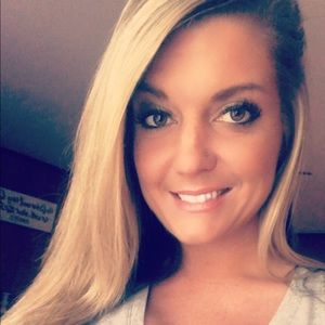 Meet your Posher, Mandy